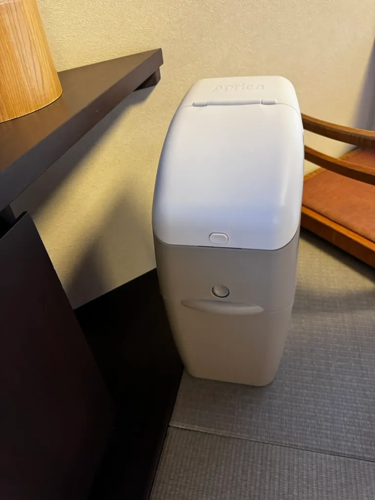 客室に用意されたおむつ処理ポット
